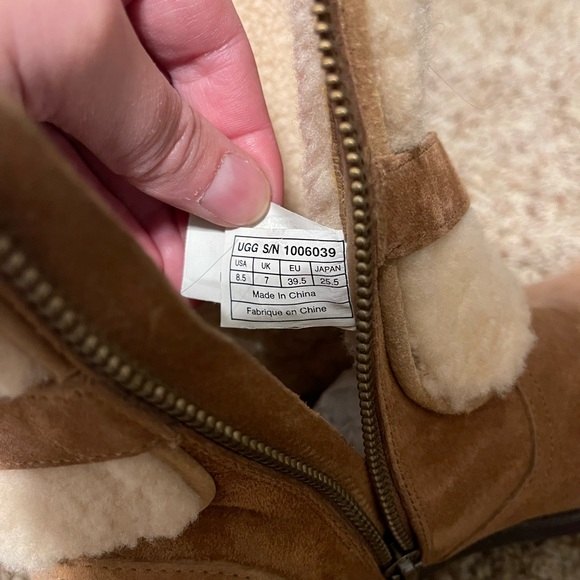 Ugg Booties - 8.5 - Picture 6 of 7